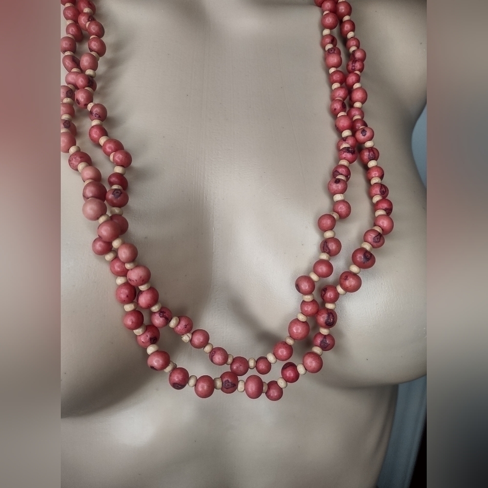 Women's beaded necklace - Picture 2 of 5